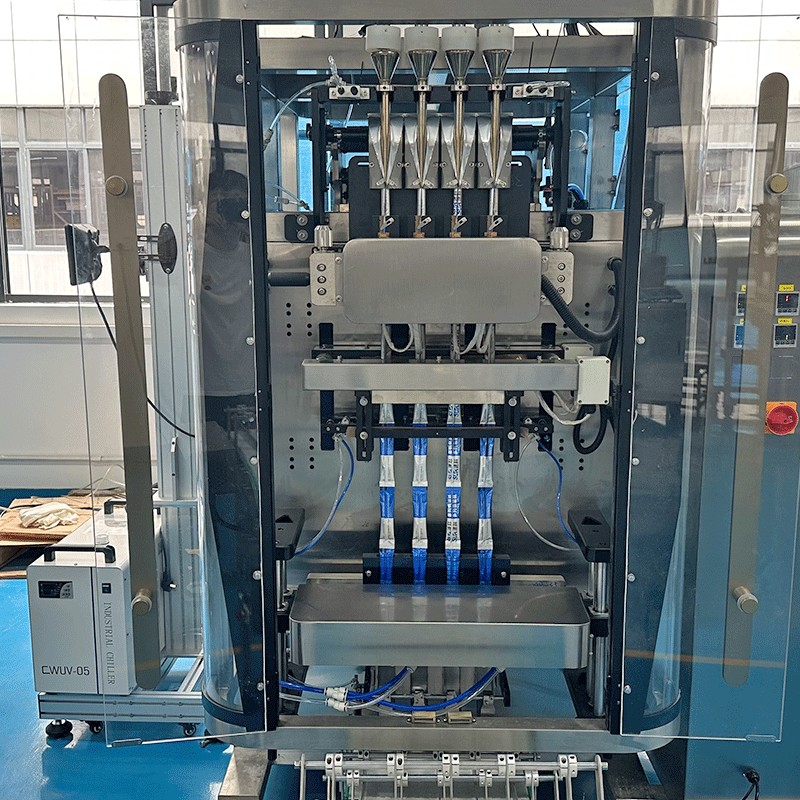 Real SUK multi-lane powder stick packaging machine running
