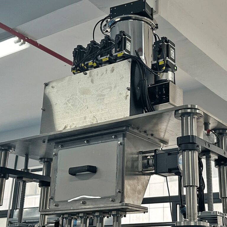 SUK powder dosing system for multi-lane stick packaging